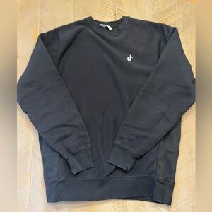 TikTok Logo Crewneck Sweatshirt Black size M